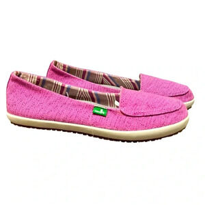 SANUK 😊 Never Uncomfortable flats